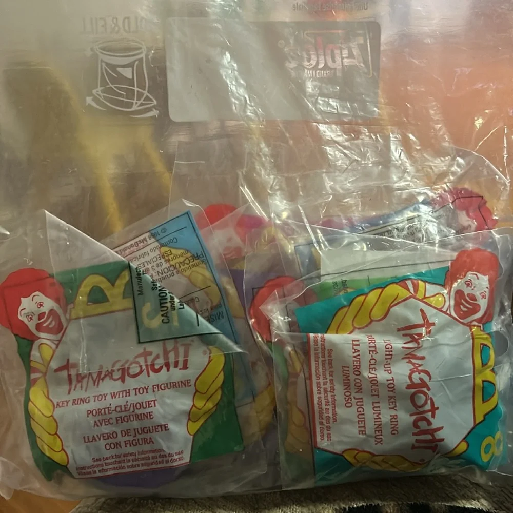 1998 TAMAGOTCHI KEYCHAIN MCDONALDS HAPPY MEAL TOYS 1-8 Bundle - Picture 2 of 11